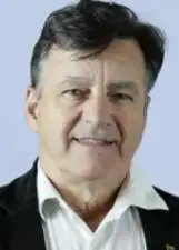 Foto de Dr. César Grazzia